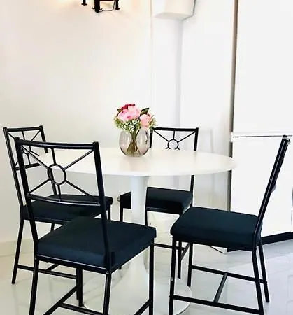 Casa Cruz, - R9711 *