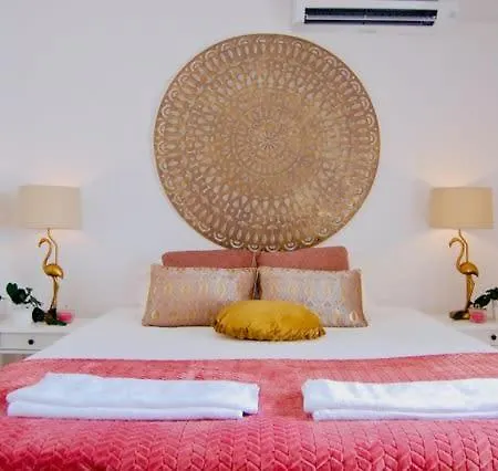 Casa Cruz, - R9711